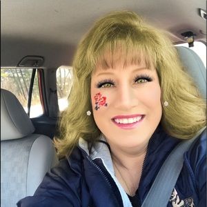 Meet your Posher, Rebecca